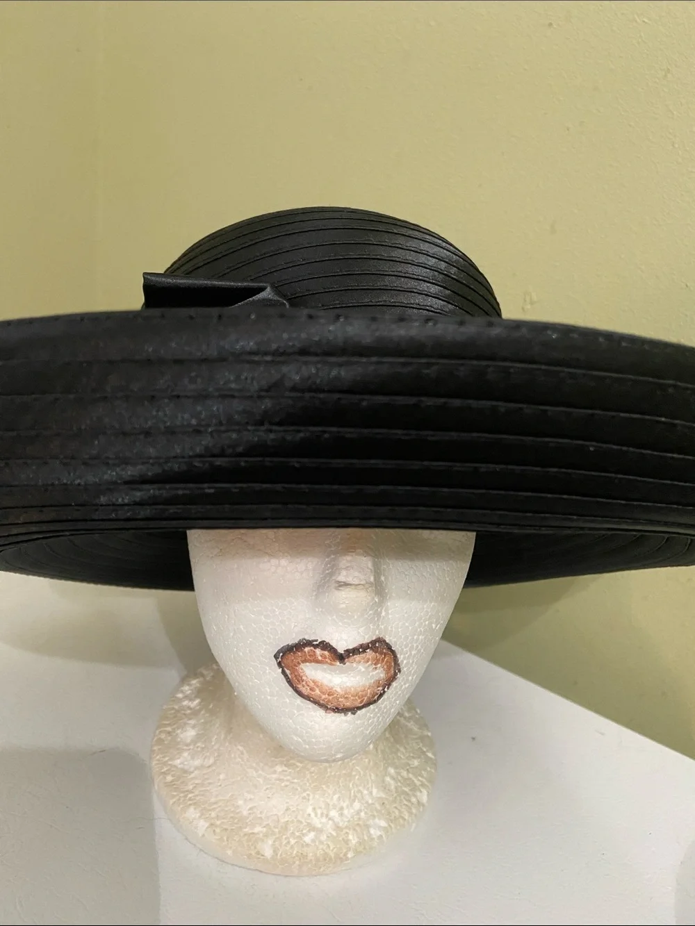 Beautiful Dress Hat / Church Hat by Giovannio